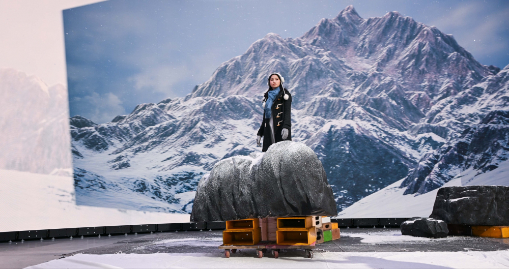 js3333线路检测中心(上海)有限公司顯示屏專業調校技術與專案安裝經驗，使顯示屏呈現創作者想表達的精緻內容，讓表演者有沉浸式臨場感使演出逼真